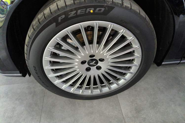 Used VOYAH Titan 2026 Model Max Left Front Wheel Hub