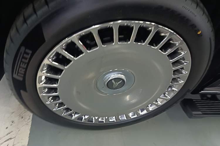Used VOYAH Titan 2026 Model Max+ Left Front Wheel Hub