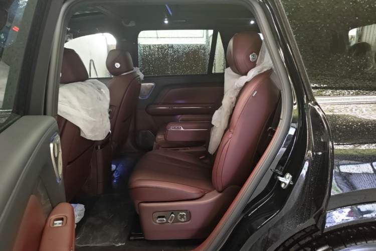 Used VOYAH Titan 2026 Model Max Left Rear Seat