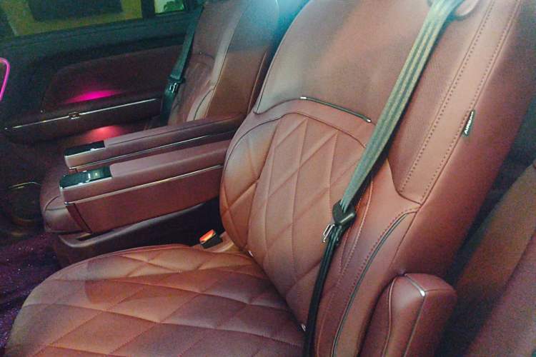 Used VOYAH Titan 2026 Model Max+ Left Rear Seat