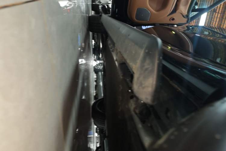 Used VOYAH Titan 2026 Model Max+ Left Side Sill