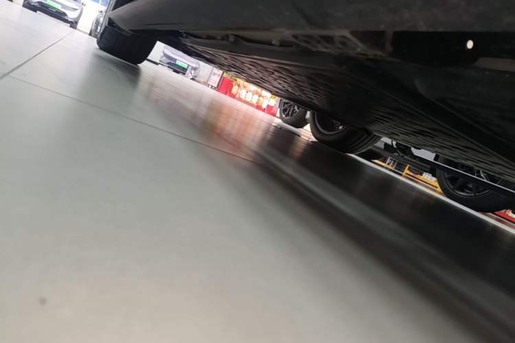 Used VOYAH Titan 2026 Model Max+ Left Side Sill