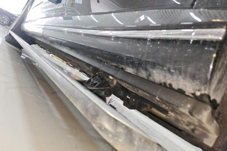 Used VOYAH Titan 2026 Model Max+ Left Side Sill