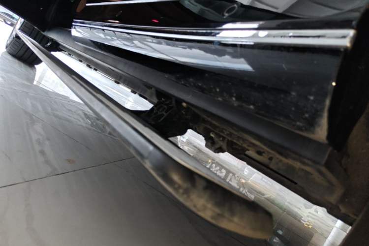 Used VOYAH Titan 2026 Model Max+ Left Side Sill
