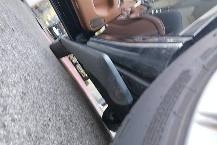 Used VOYAH Titan 2026 Model Max+ Left Side Sill