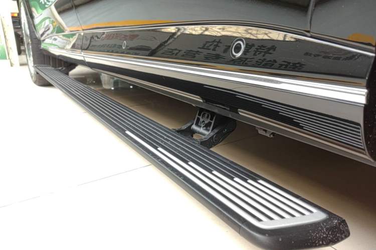 Used VOYAH Titan 2026 Model Max+ Left Side Sill