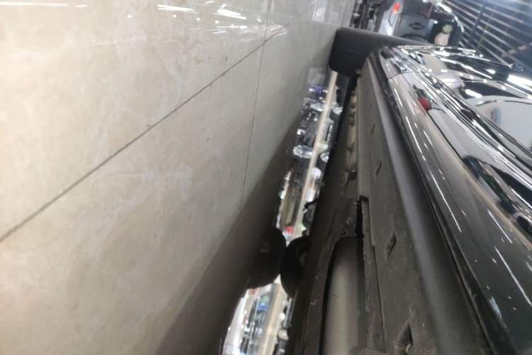 Used VOYAH Titan 2026 Model Max+ Left Side Sill