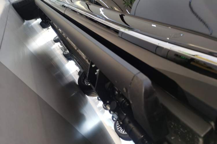 Used VOYAH Titan 2026 Model Max Left Side Sill
