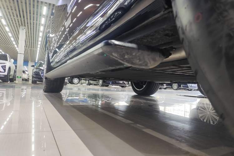 Used VOYAH Titan 2026 Model Max+ Left Side Sill