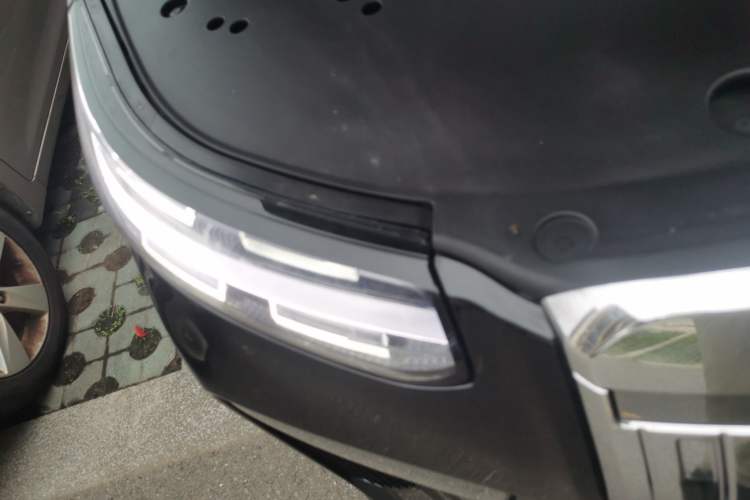 Used VOYAH Titan 2026 Model Max+ Right Front Headlight