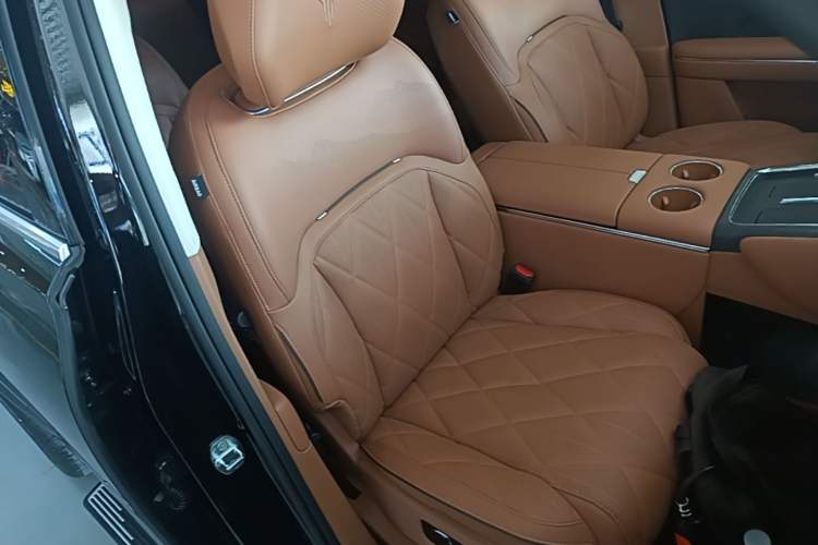 Used VOYAH Titan 2026 Model Max+ Right Front Seat