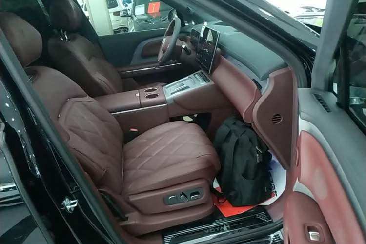 Used VOYAH Titan 2026 Model Max+ Right Front Seat