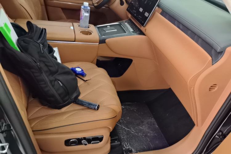Used VOYAH Titan 2026 Model Max+ Right Front Seat