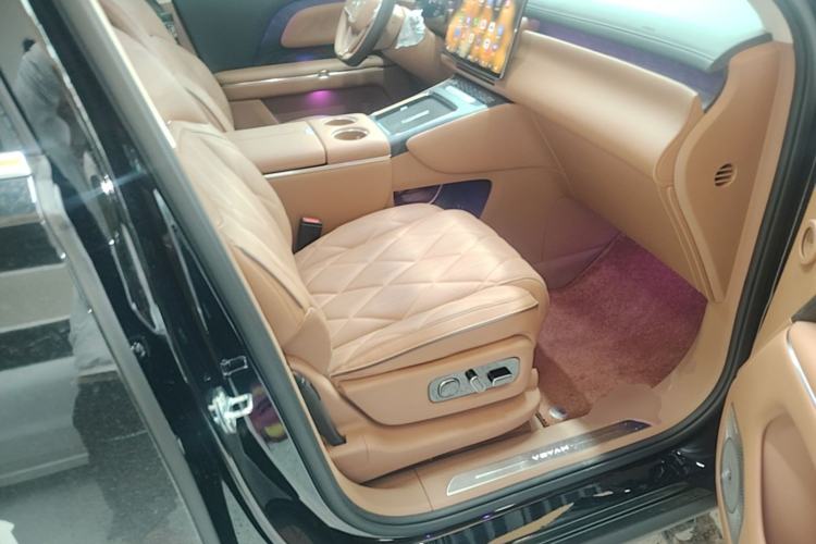 Used VOYAH Titan 2026 Model Max+ Right Front Seat