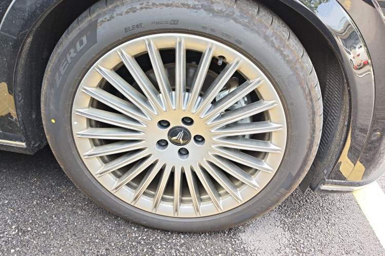 Used VOYAH Titan 2026 Model Max Right Front Wheel Hub