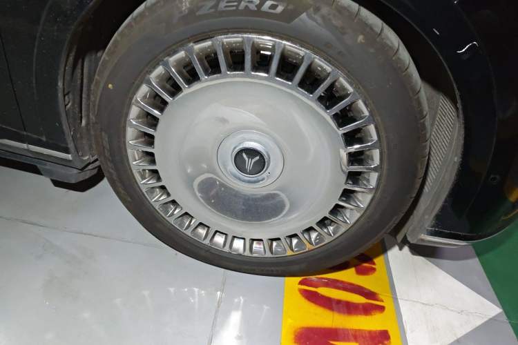 Used VOYAH Titan 2026 Model Max+ Right Front Wheel Hub