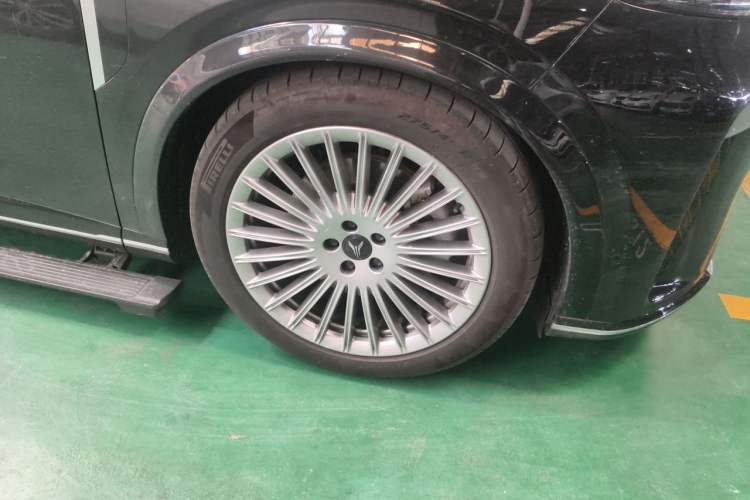 Used VOYAH Titan 2026 Model Max+ Right Front Wheel Hub