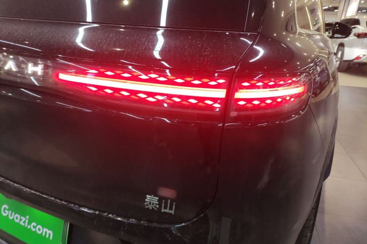 Used VOYAH Titan 2026 Model Max+ Right Rear Taillight