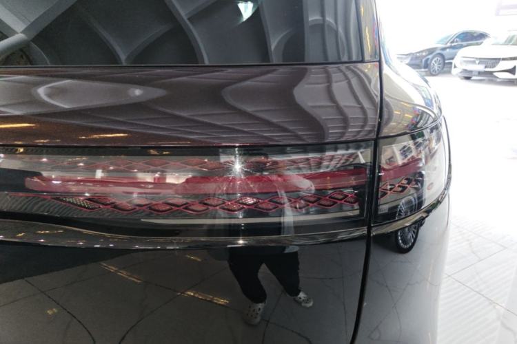 Used VOYAH Titan 2026 Model Max+ Right Rear Taillight