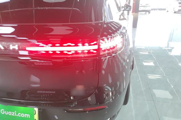 Used VOYAH Titan 2026 Model Max+ Right Rear Taillight