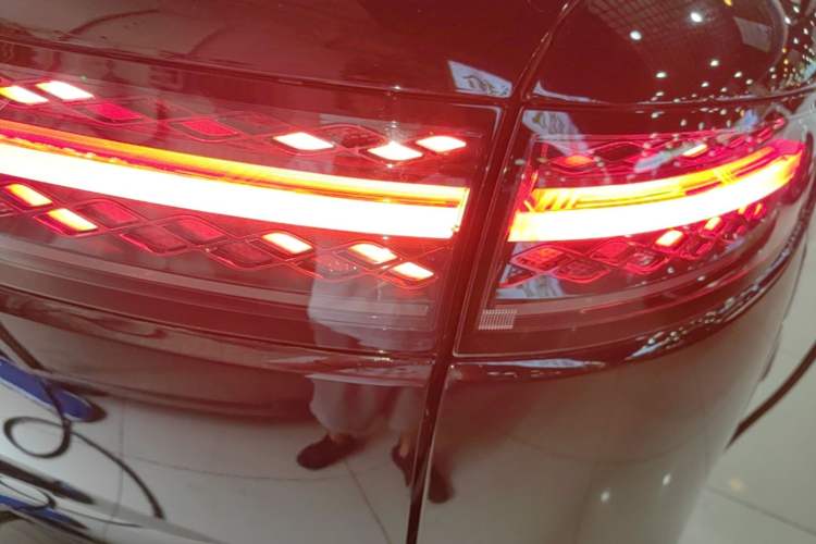 Used VOYAH Titan 2026 Model Max+ Right Rear Taillight