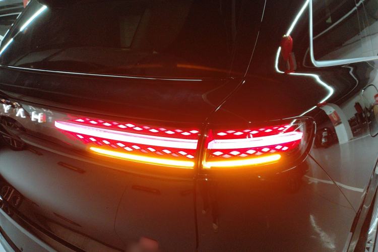 Used VOYAH Titan 2026 Model Max Right Rear Taillight
