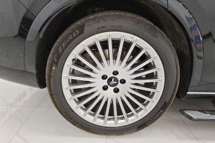 Used VOYAH Titan 2026 Model Max+ Right Rear Wheel Hub