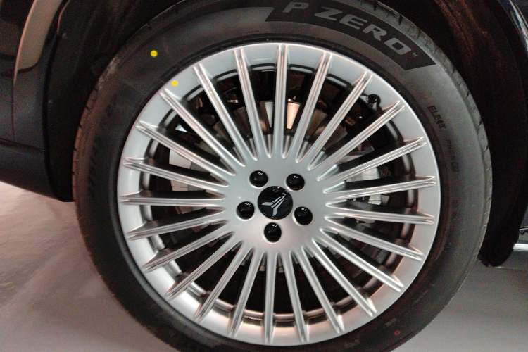 Used VOYAH Titan 2026 Model Max Right Rear Wheel Hub