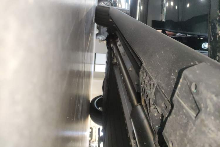Used VOYAH Titan 2026 Model Max+ Right Side Sill