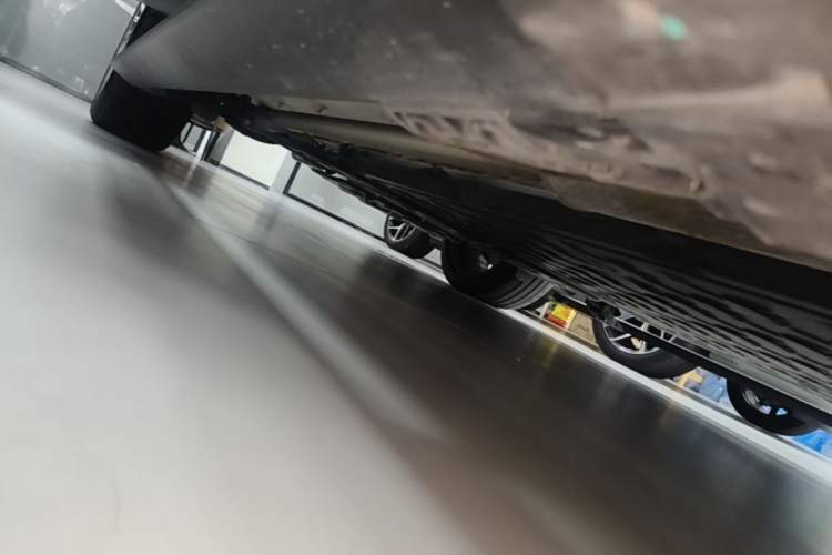 Used VOYAH Titan 2026 Model Max+ Right Side Sill