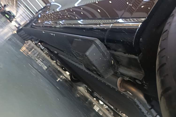 Used VOYAH Titan 2026 Model Max+ Right Side Sill