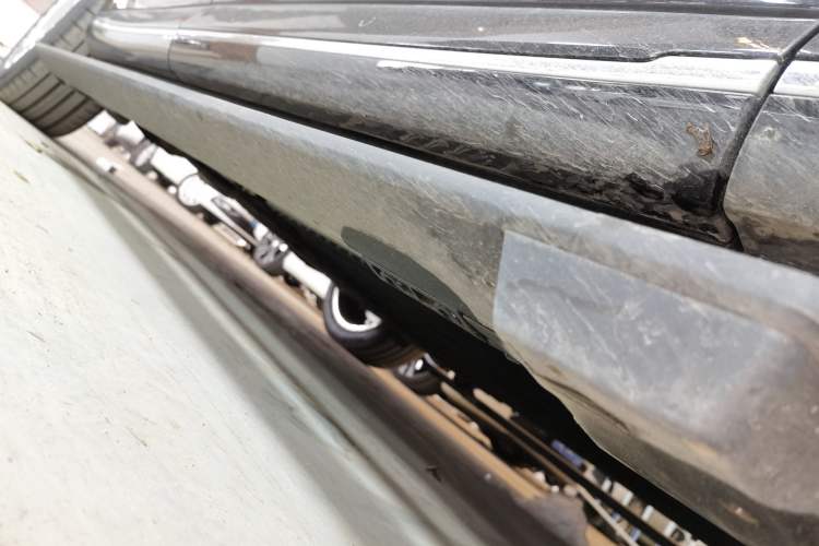 Used VOYAH Titan 2026 Model Max+ Right Side Sill
