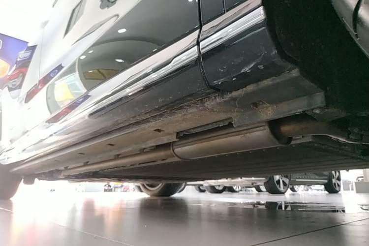 Used VOYAH Titan 2026 Model Max+ Right Side Sill