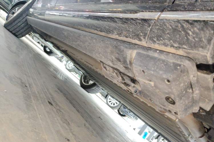 Used VOYAH Titan 2026 Model Max+ Right Side Sill