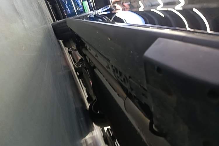 Used VOYAH Titan 2026 Model Max+ Right Side Sill