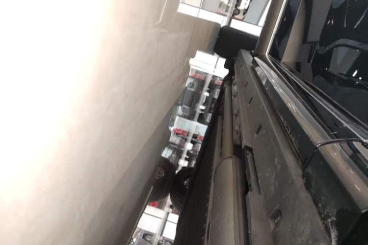 Used VOYAH Titan 2026 Model Max+ Right Side Sill