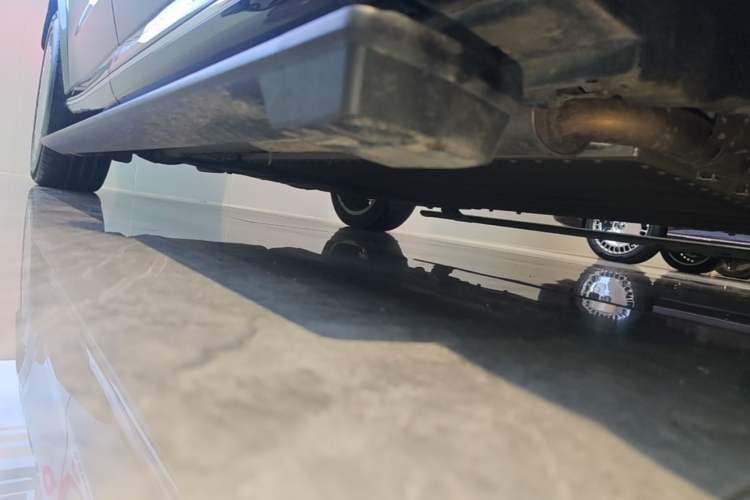 Used VOYAH Titan 2026 Model Max+ Right Side Sill