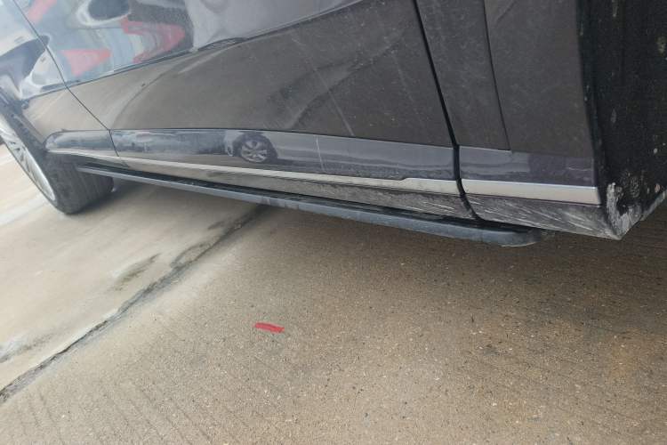 Used VOYAH Titan 2026 Model Max+ Right Side Sill