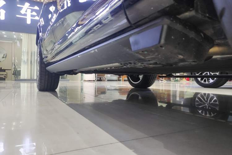 Used VOYAH Titan 2026 Model Max+ Right Side Sill