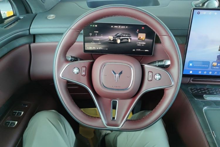 Used VOYAH Titan 2026 Model Max+ Steering Wheel
