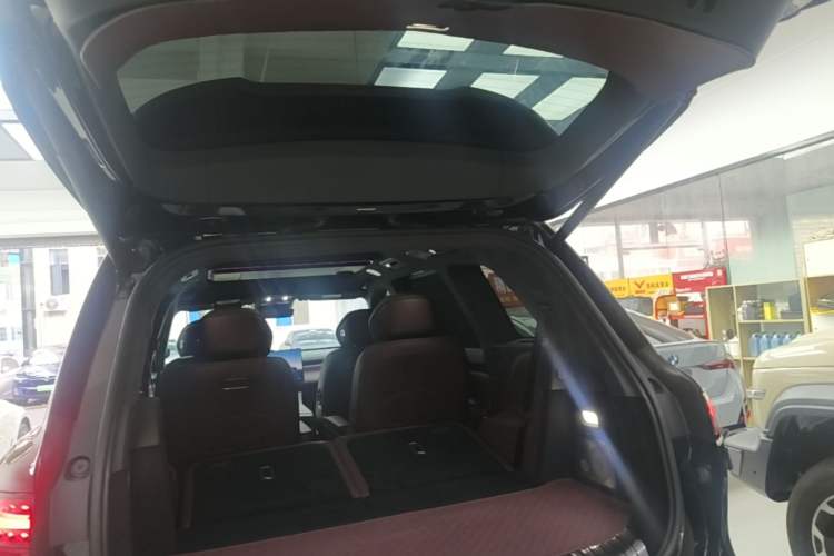 Used VOYAH Titan 2026 Model Max+ Trunk