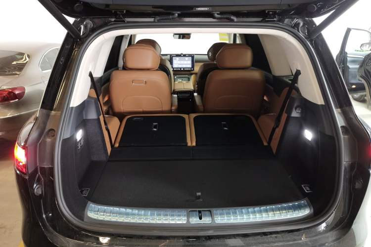 Used VOYAH Titan 2026 Model Max+ Trunk