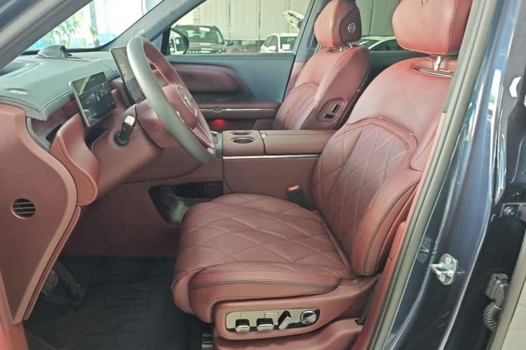 Used VOYAH Titan 2026 Model Max+ Left Front Seat