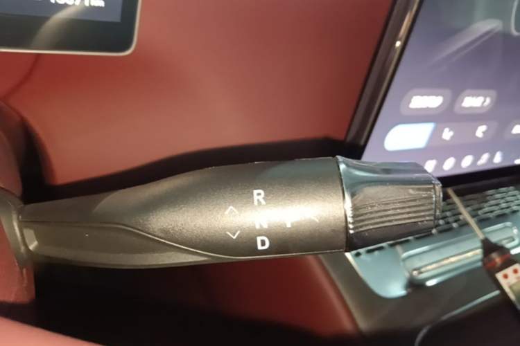 Used VOYAH Titan 2026 Model Max+ Gear Lever