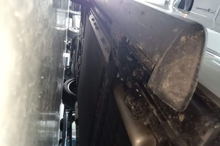 Used VOYAH Titan 2026 Model Max+ Left Side Sill