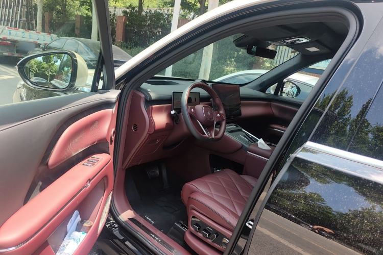 Used VOYAH Titan 2026 Model Max+ Driver Seat