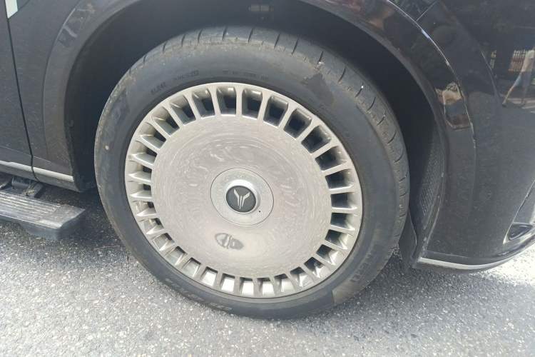 Used VOYAH Titan 2026 Model Max+ Right Front Wheel Hub
