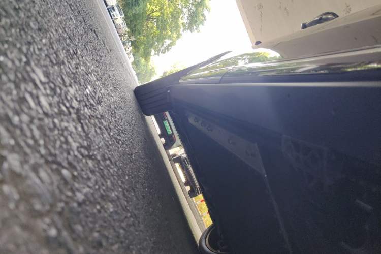 Used VOYAH Titan 2026 Model Max+ Chassis Rear Left