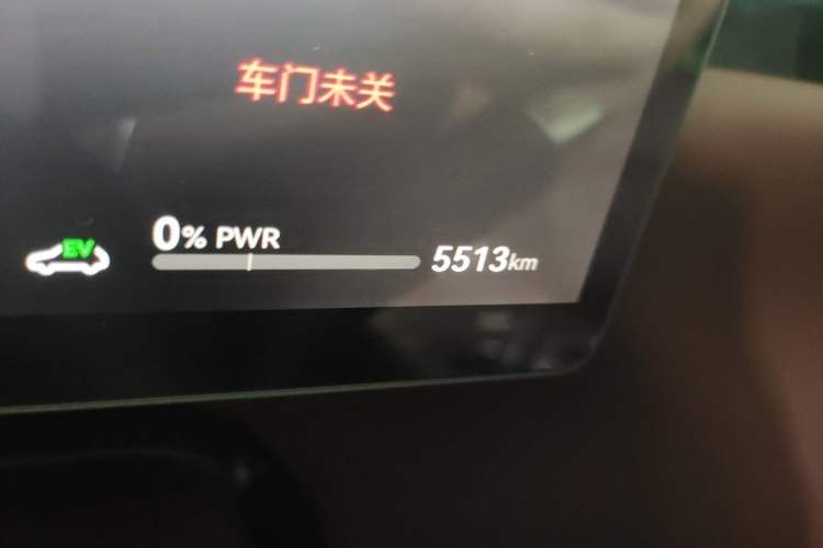 Used VOYAH Titan 2026 Model Max+ Odometer Close Up