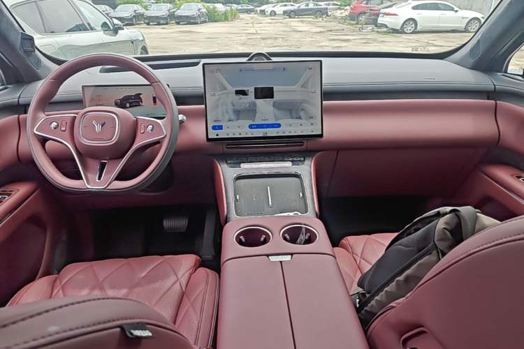 Used VOYAH Titan 2026 Model Max+ Center Console
